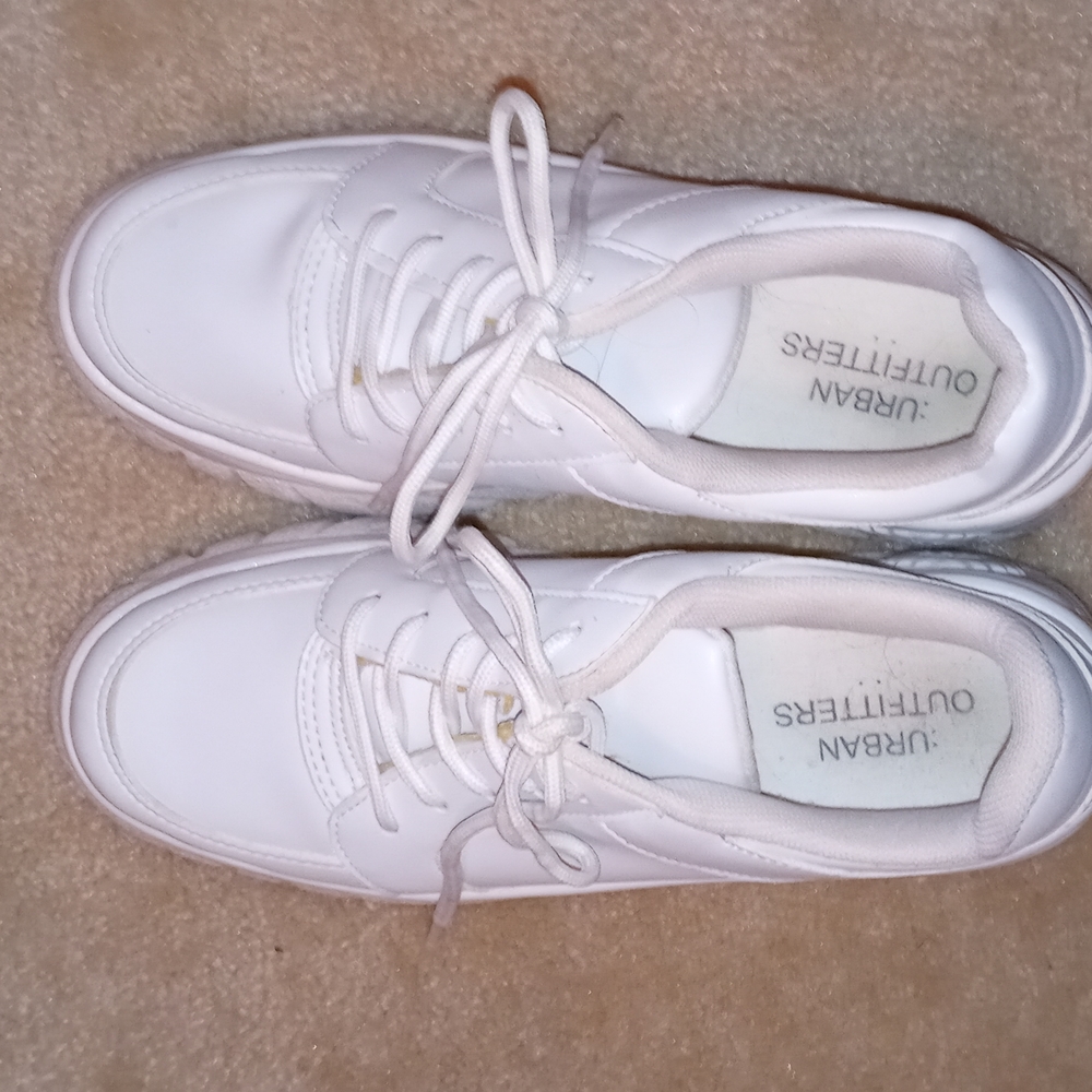 Urban Outfitters White  Sneakers Size 9 or 39 - Picture 7 of 8